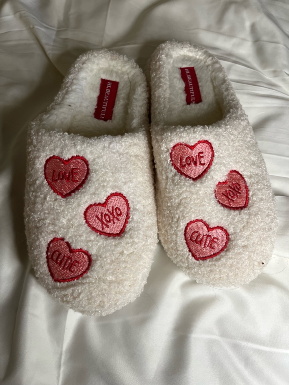 White Fuzzy Heart Patch Slippers - Picture 2 of 5